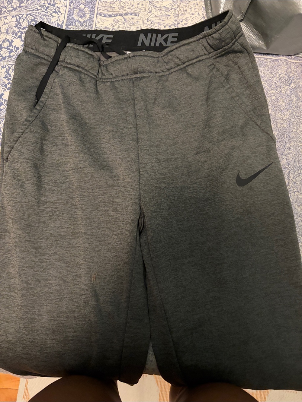 Nike Kids Gray Sweatpants Joggers with Swoosh